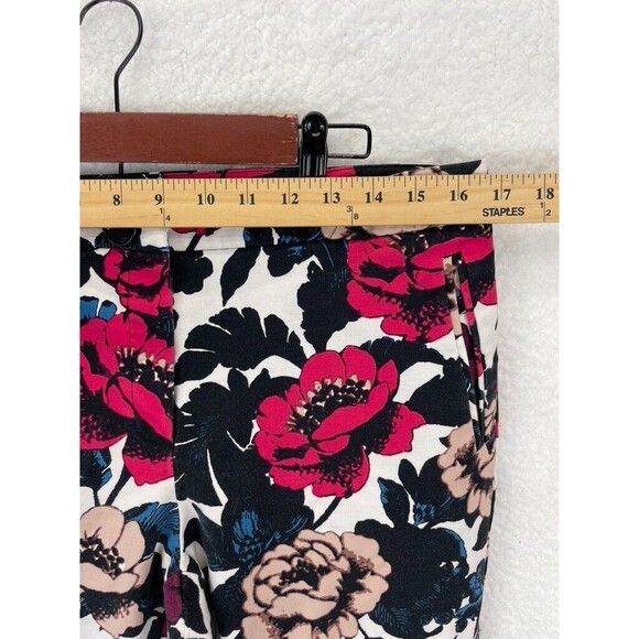 Adrianna Papell Women's Pants Size 12 Red White Floral Print Ankle Cropped - Picture 2 of 10